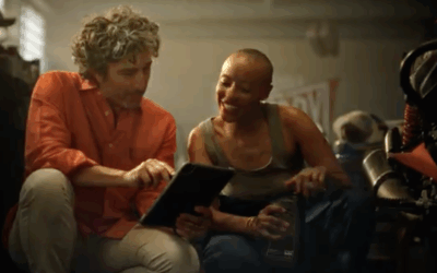 En mécanicienne moto pour une pub CEGID :-)